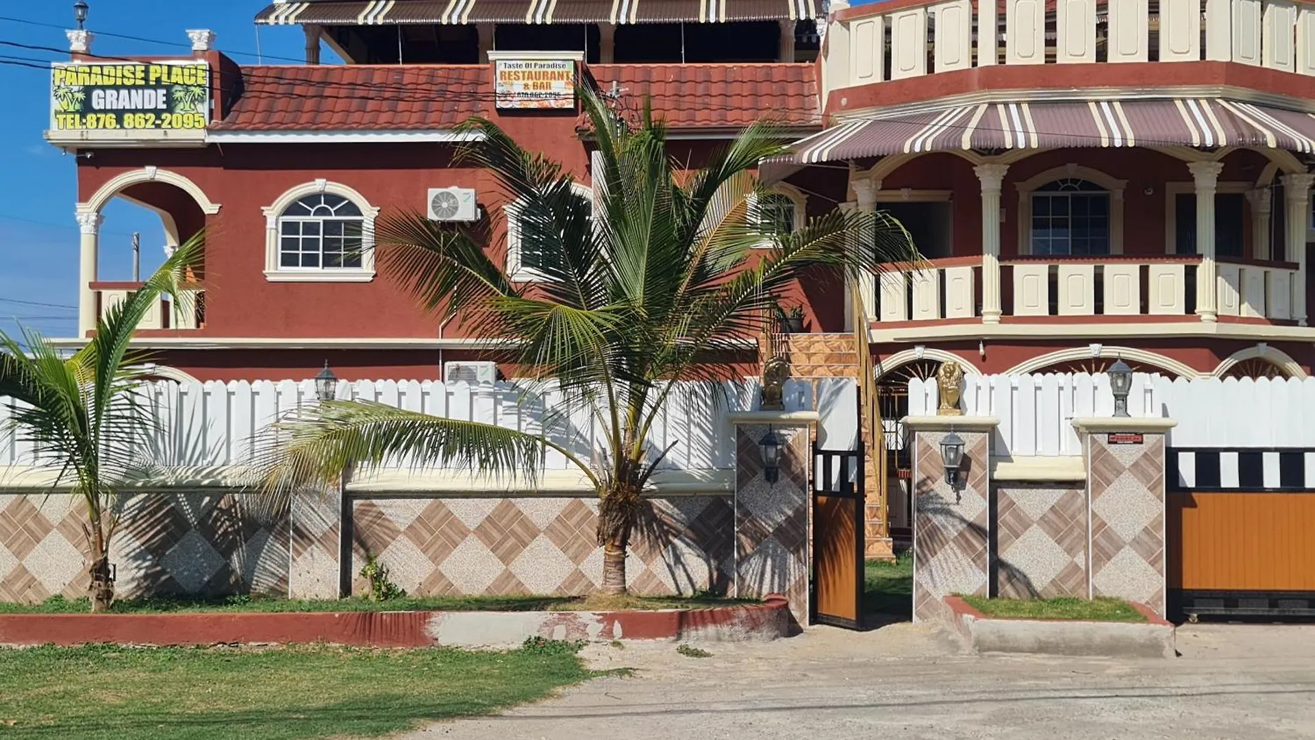 Paradise Place Grande Cave Hill Villa